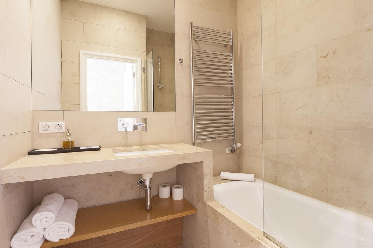 Click&Flat Luxury Sant Joan Apartment Барселона Екстериор снимка