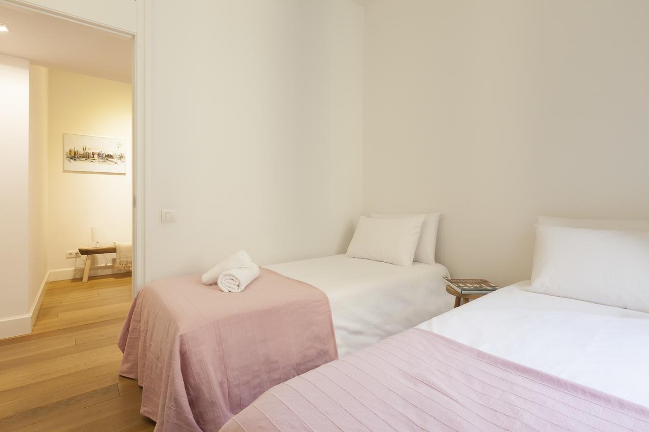 Click&Flat Luxury Sant Joan Apartment Барселона Екстериор снимка