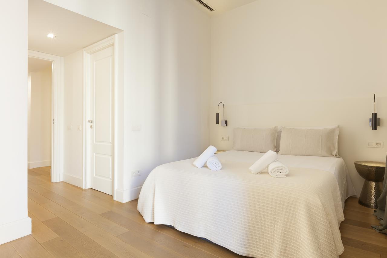 Click&Flat Luxury Sant Joan Apartment Барселона Екстериор снимка